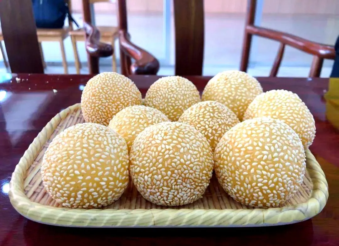 Sesame Balls (煎堆) - Traditional Chinese New Year steamed cake
